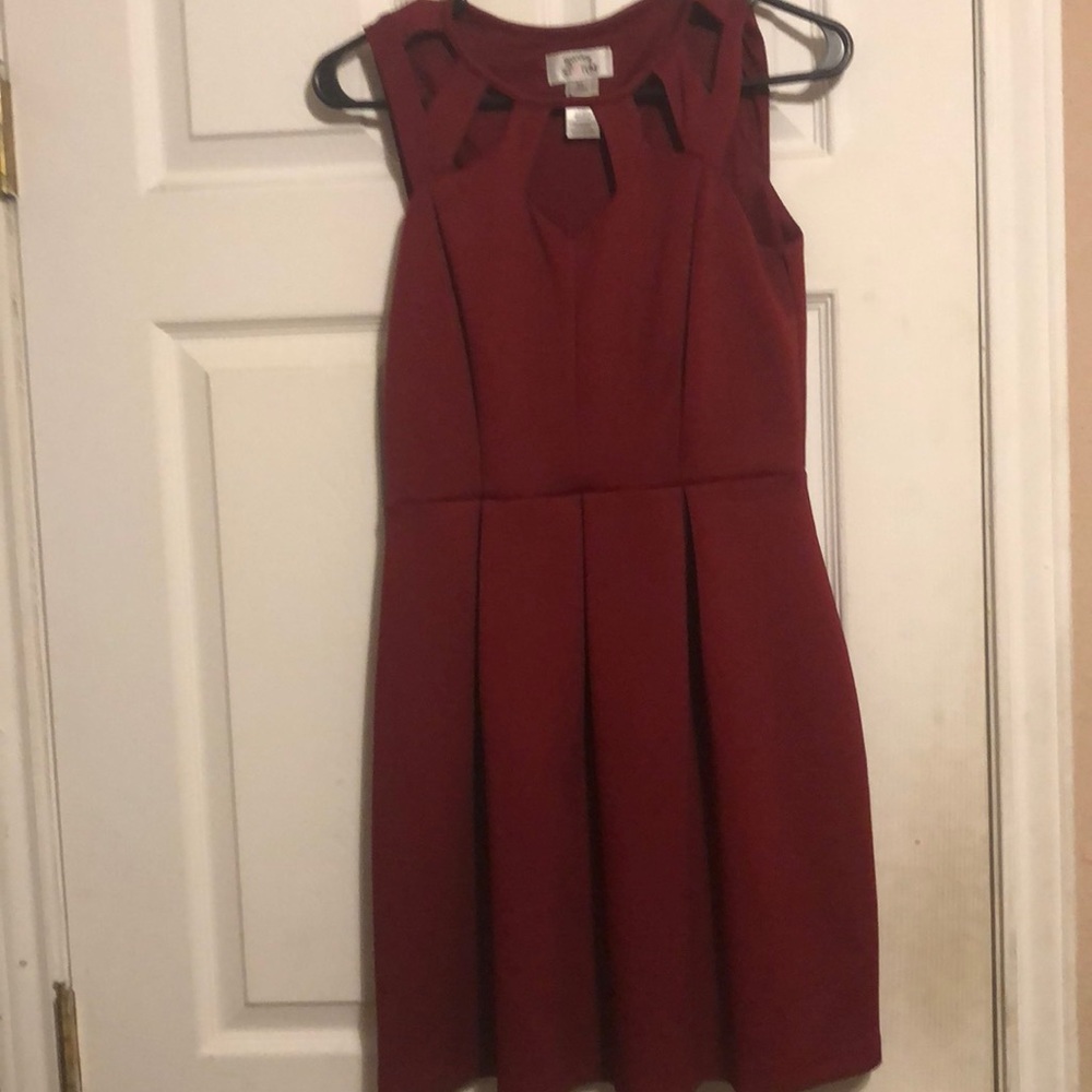 Juniors Maroon Lasercut flare dress